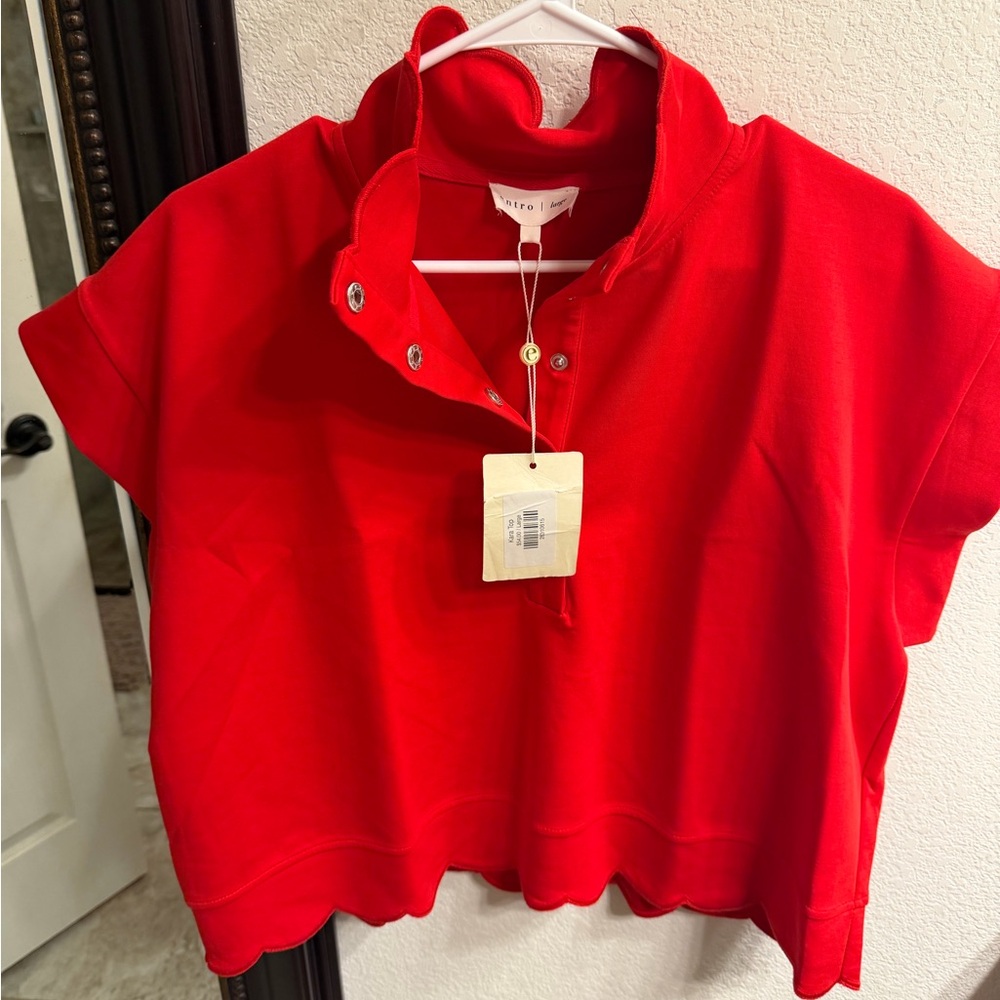 Entro Red Short Sleeve Collared Top Scallop NWT